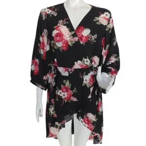 TORRID Wrap Top, 2/2X, Button/Tie, Black, Red floral, 3/4 sleeve, Poly/Washable